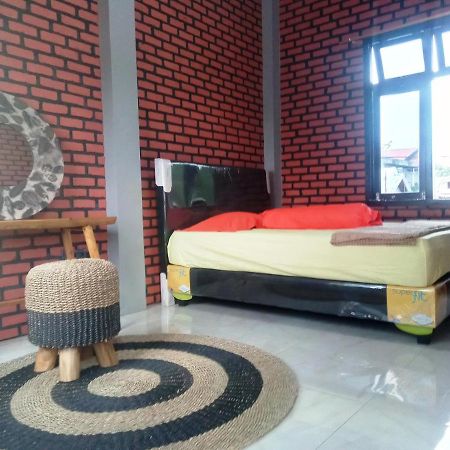 Kurnia Homestay Ternate Εξωτερικό φωτογραφία