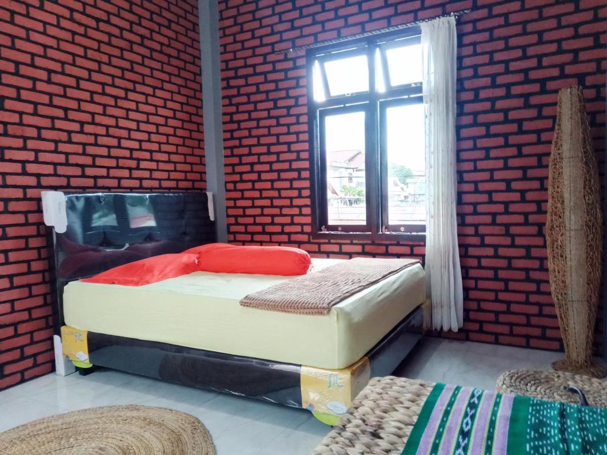 Kurnia Homestay Ternate Εξωτερικό φωτογραφία