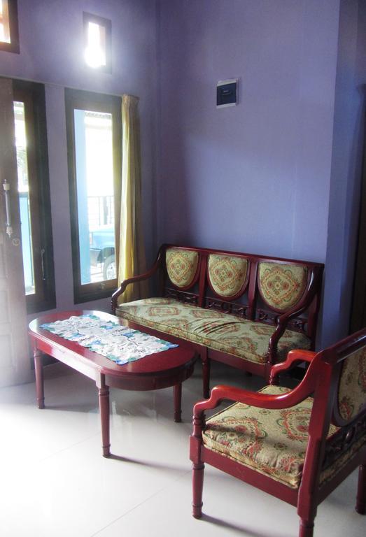 Kurnia Homestay Ternate Εξωτερικό φωτογραφία