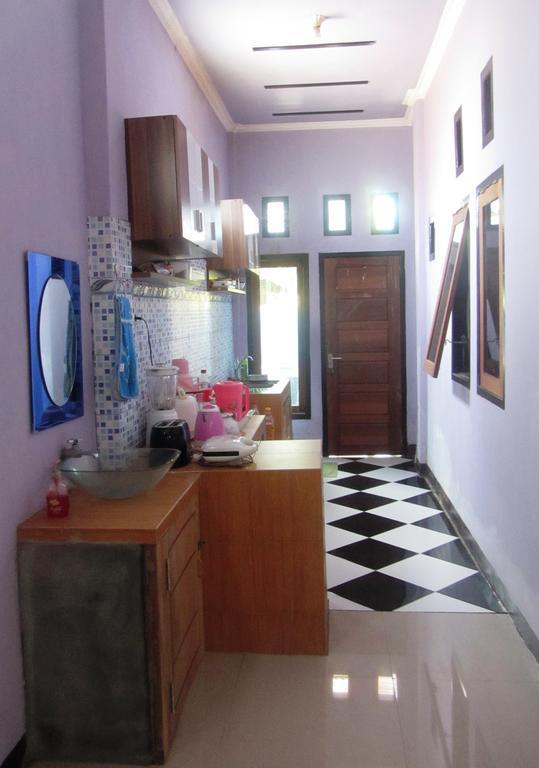 Kurnia Homestay Ternate Εξωτερικό φωτογραφία