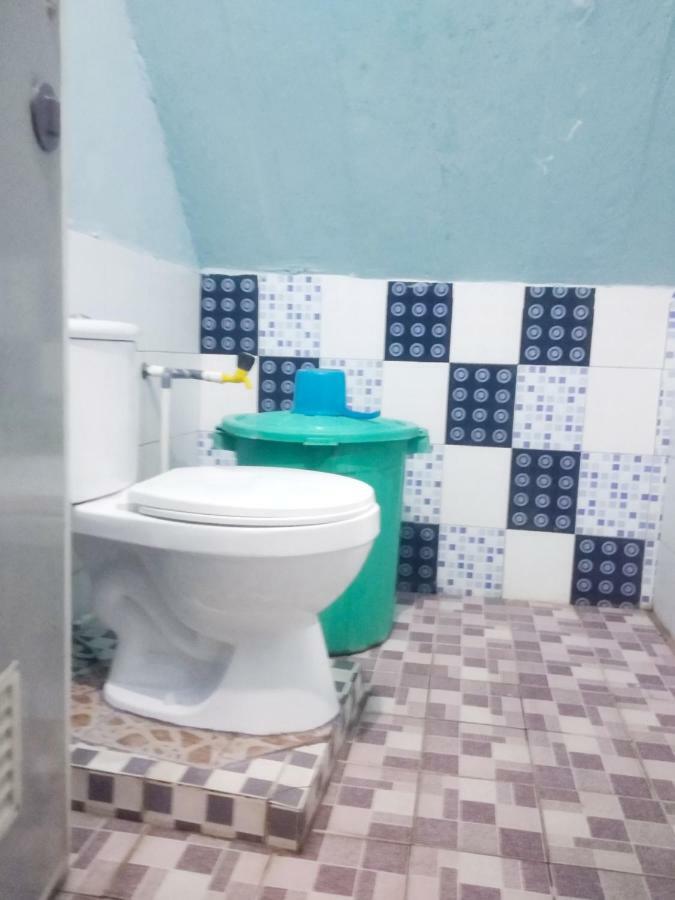 Kurnia Homestay Ternate Εξωτερικό φωτογραφία